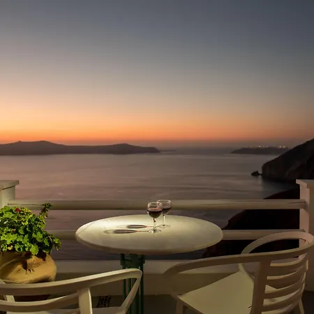 Keti 3* Fira (Santorini)