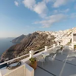 Keti 3* Fira (Santorini)