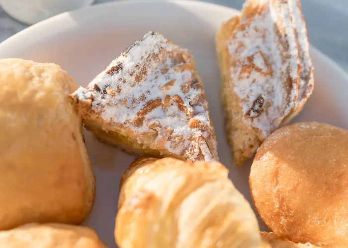 Keti Hotel Fira (Santorini)